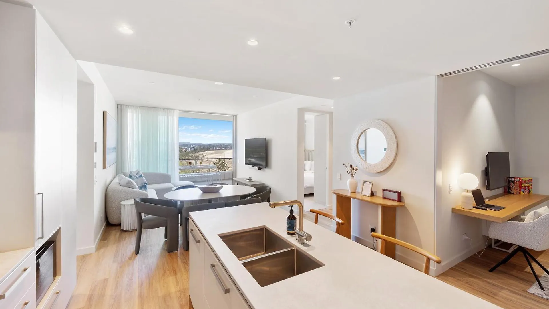 Oceanview 2Br 2Ba In The Miles Residences Kirra Gold Coast Australia